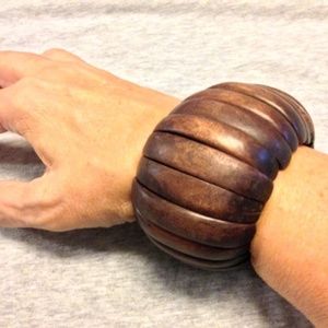 Women's Jewelry, Brown wooden stretch bracelet, size small